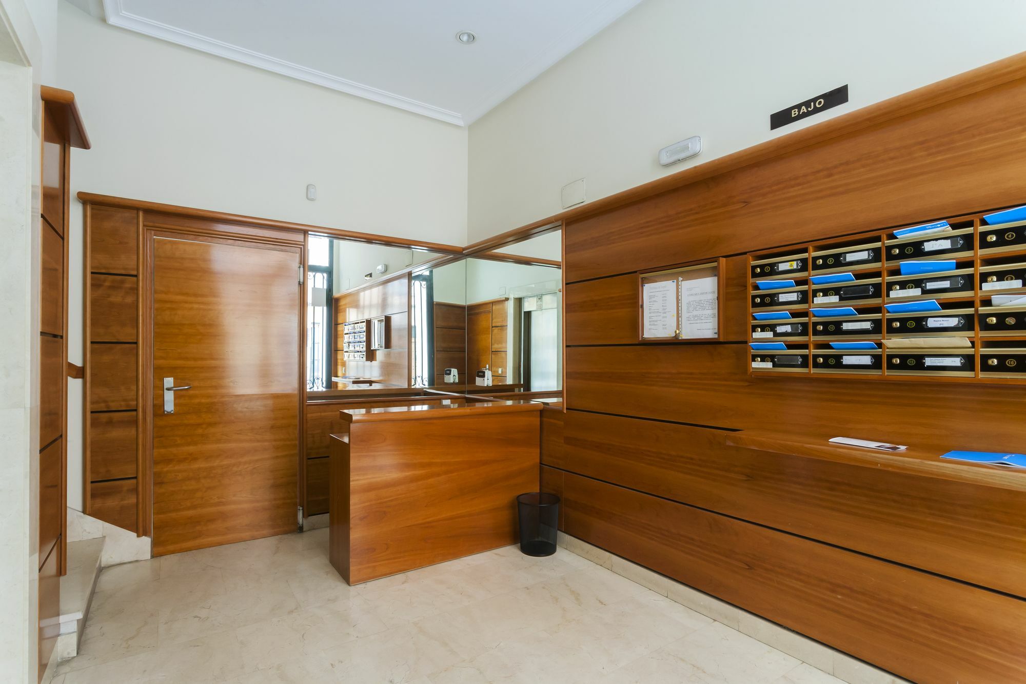 Dobo Rooms Palacio Apartments Madrid Luaran gambar