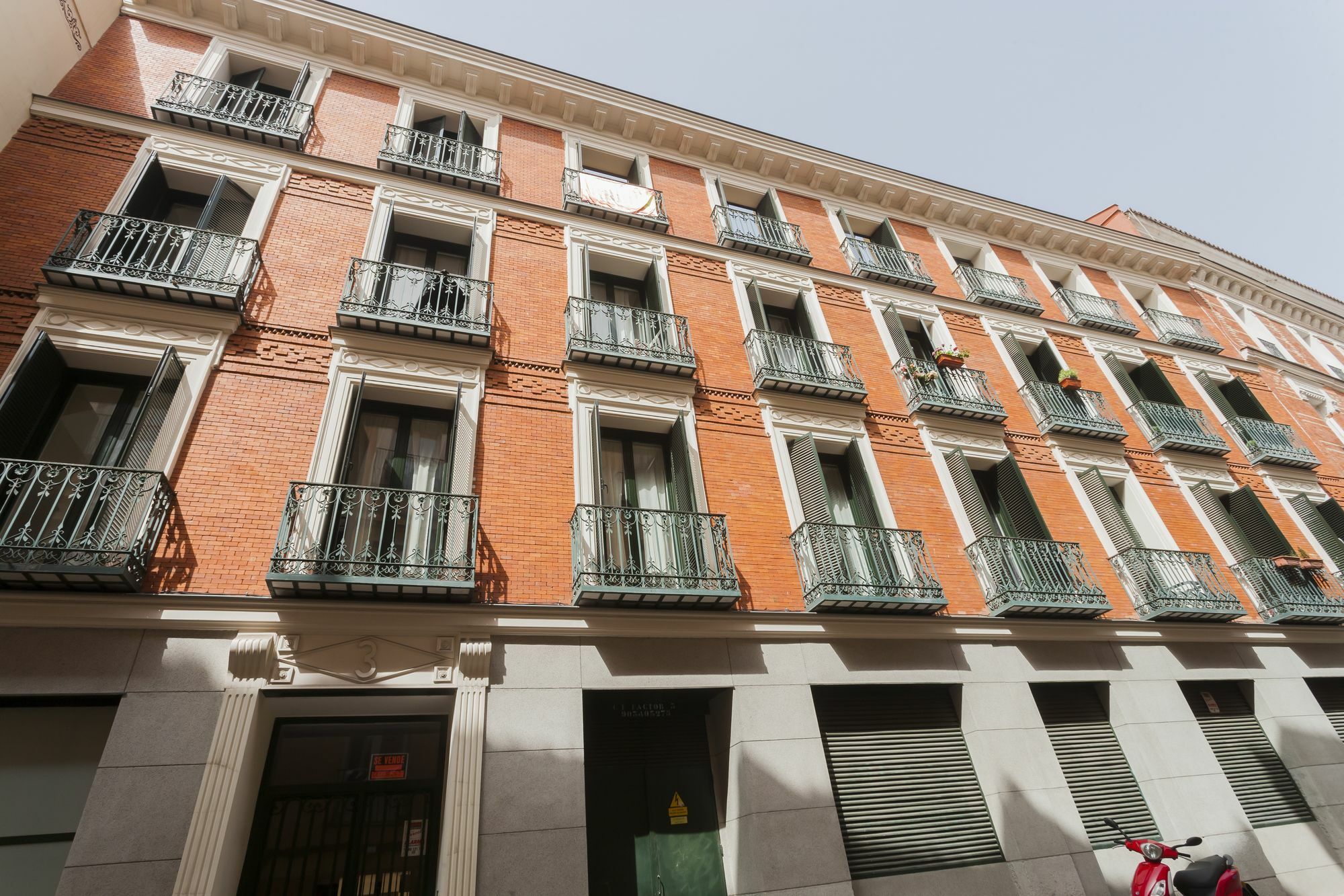 Dobo Rooms Palacio Apartments Madrid Luaran gambar